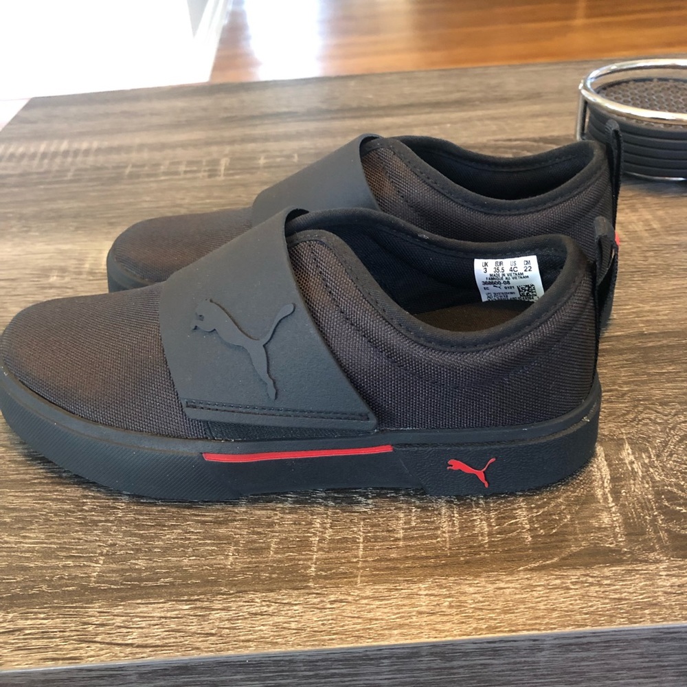 Puma Sneakers